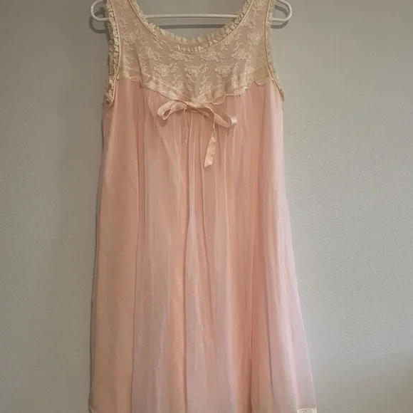 Vintage Nylon Peignoir Nightgown Set Pink and White Lace Babydoll - Picture 3 of 4